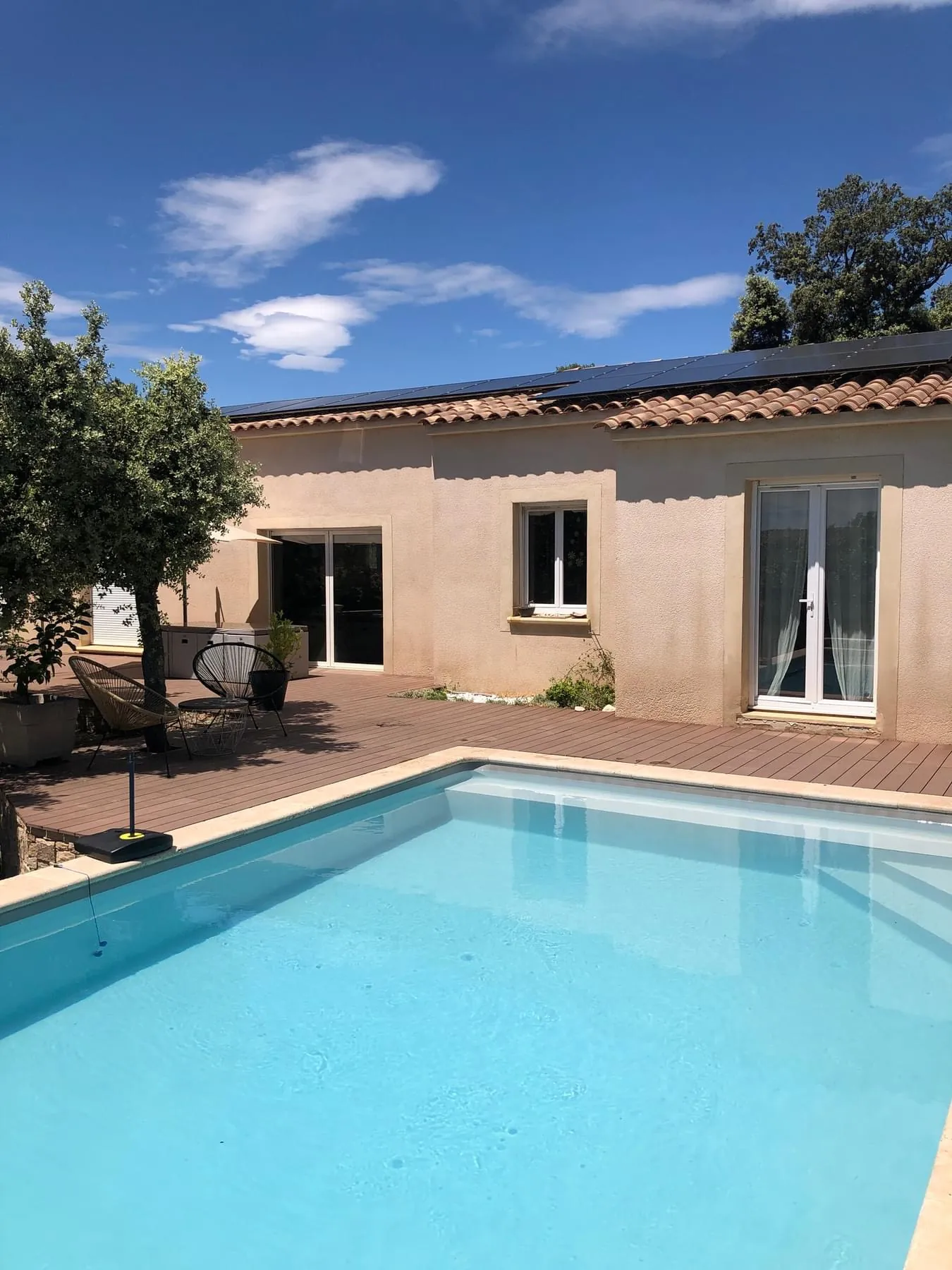 Carport solaire AJ Solar