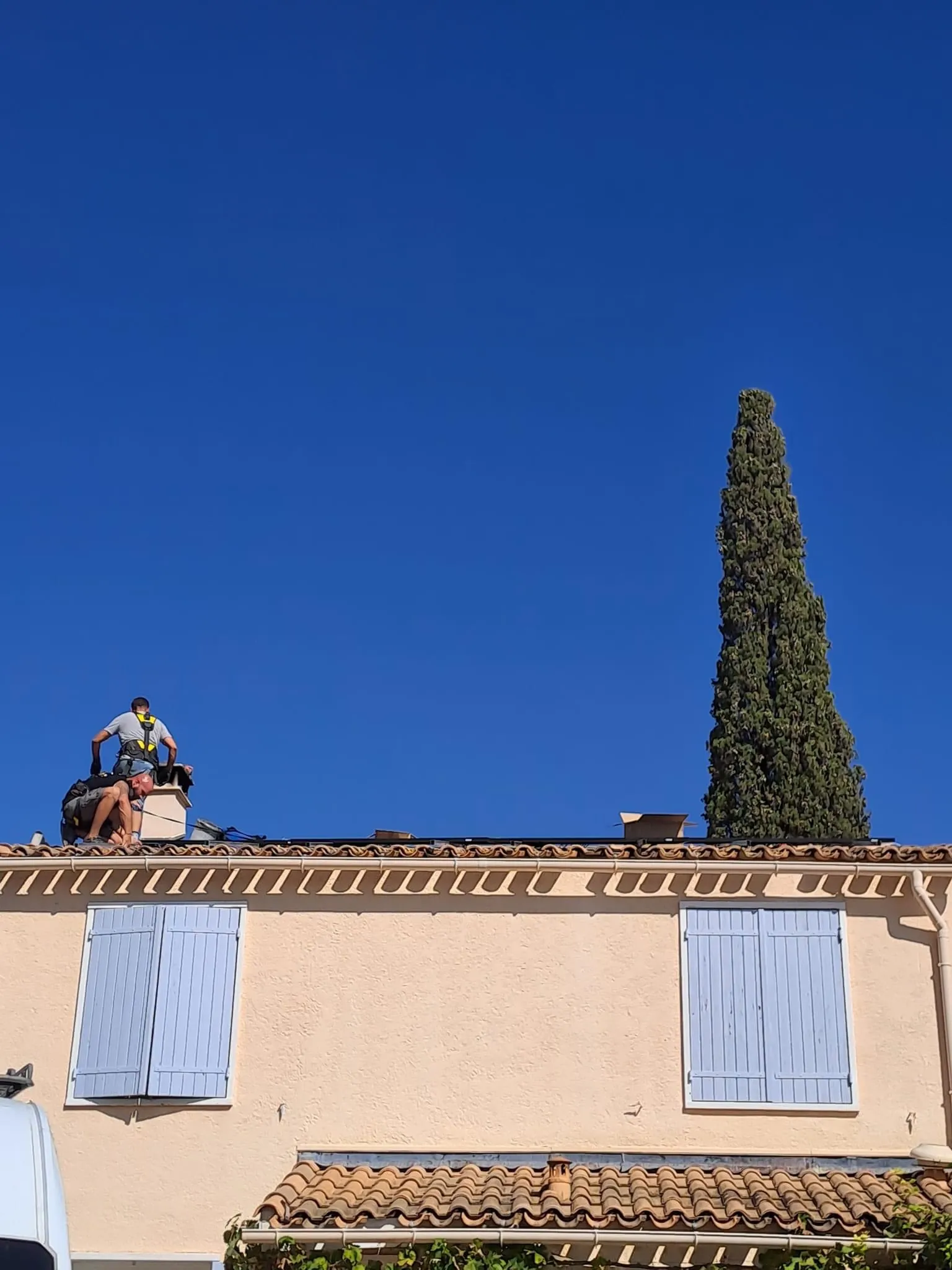 Panneaux photovoltaiques sur toit